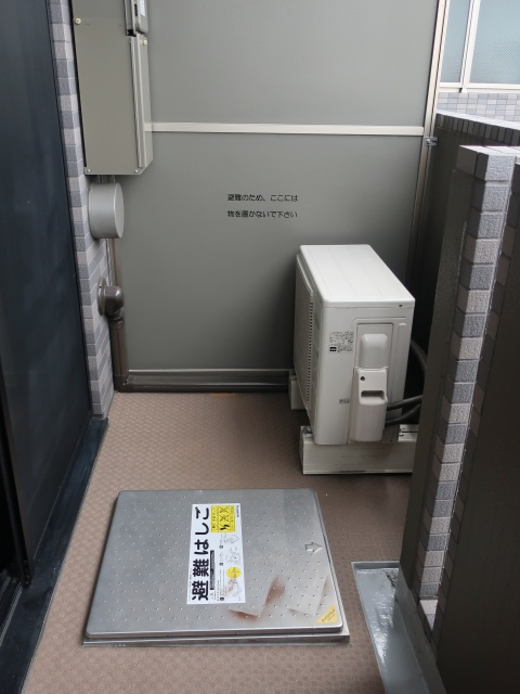 ルーブル板橋区役所前のバルコニー