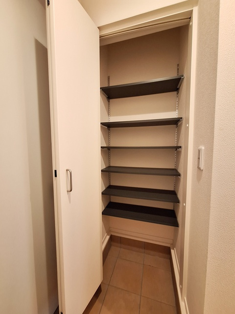 セントラルアヴェニューｎｉｓｓｉｎの玄関
