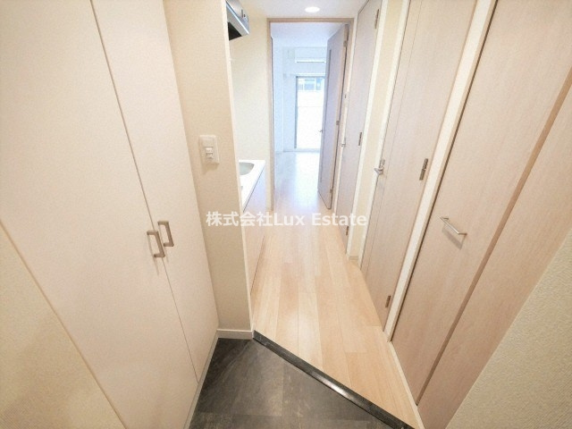 プレサンス松屋町駅前の玄関