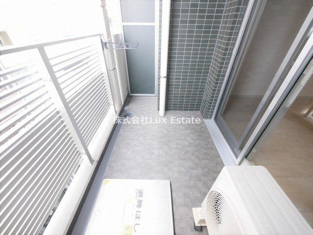 プレサンス松屋町駅前デュオのバルコニー