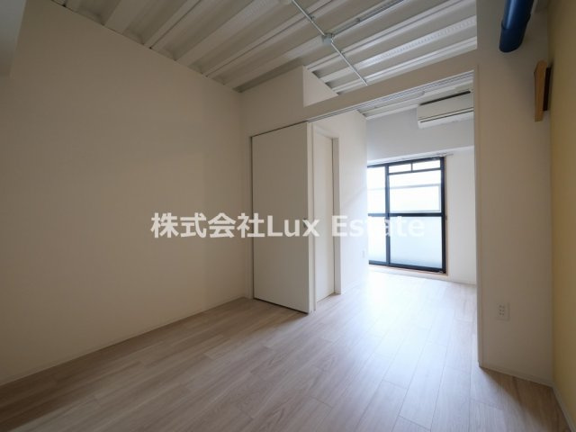 SERENiTE-04の内装