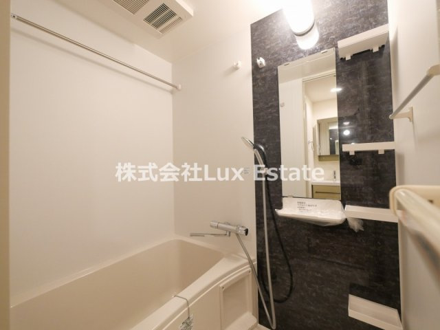 SERENiTE-04の浴室