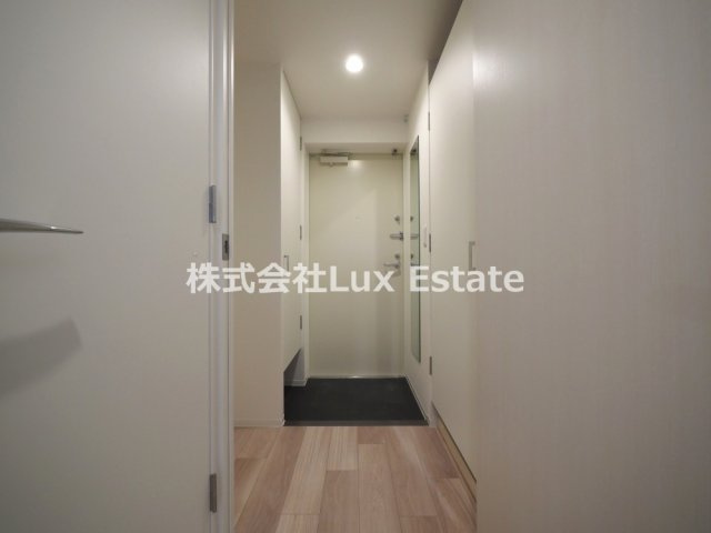 セレニテフラン谷町四丁目アリエの玄関