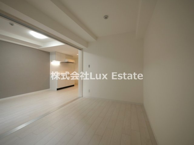 パークス堺筋本町の洋室