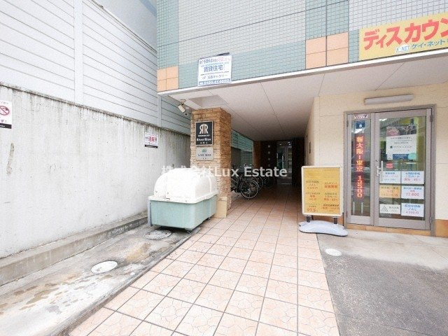 リバーライズ谷町4のエントランス