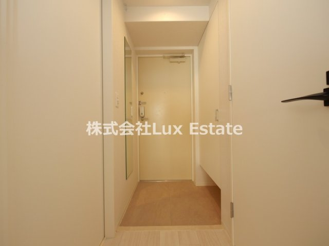 コンフォリア・リヴ大阪本町の玄関