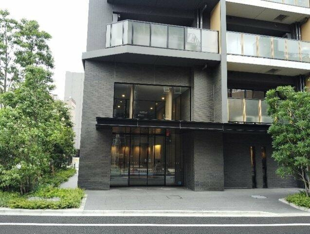 アクシルコート早稲田のエントランス