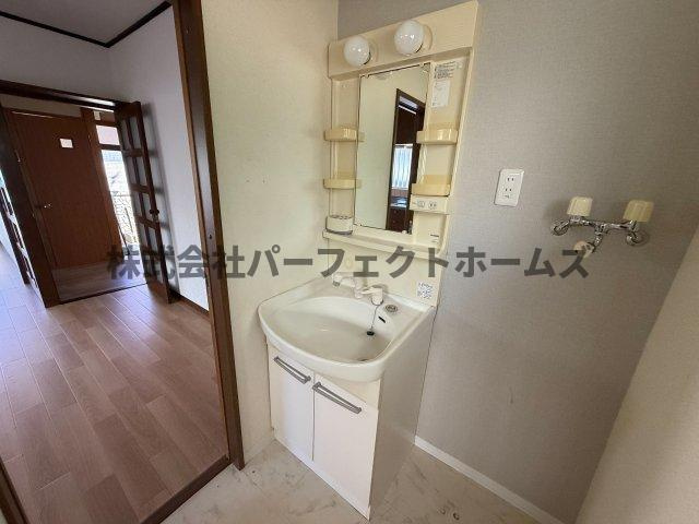 本町戸建　賃貸の洗面所|使いやすい洗面所です