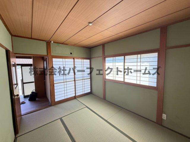 本町戸建　賃貸の和室|畳の上でゆっくりとくつろげる和室です