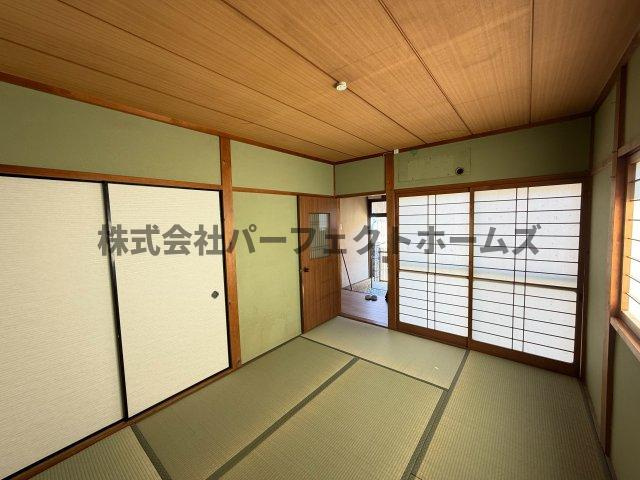 本町戸建　賃貸の和室|畳の上でゆっくりとくつろげる和室です