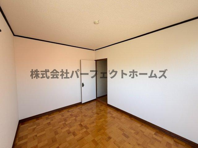 本町戸建　賃貸の洋室|落ち着いた色調の洋室です