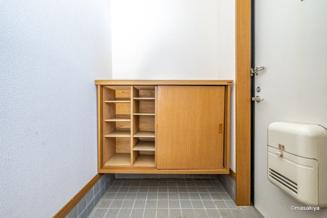 北長池戸建の玄関