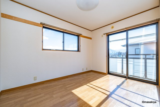 北長池戸建の洋室