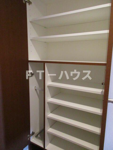 Ｓ－ＦＯＲＴ船橋塚田の収納