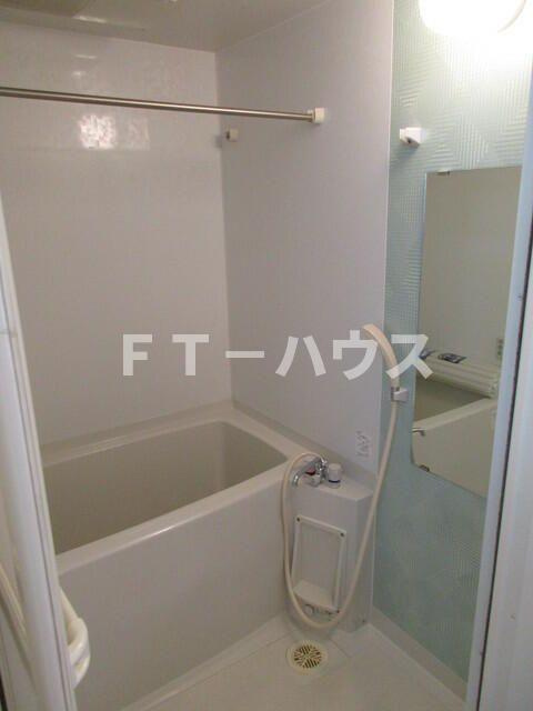 Ｓ－ＦＯＲＴ船橋塚田の浴室