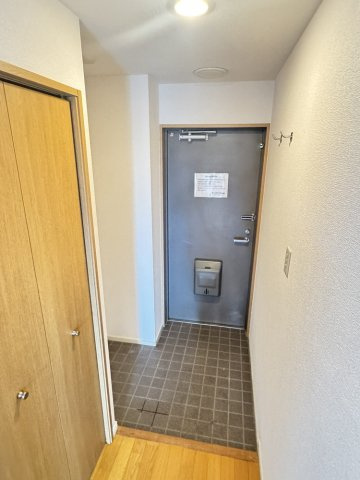 アレフ長吉の玄関