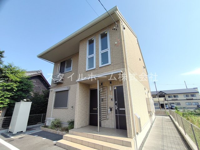 シャルマン野路の外観