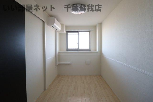 ＡｎｉＮｅｒｄの寝室|ゆったり過ごせる居間です