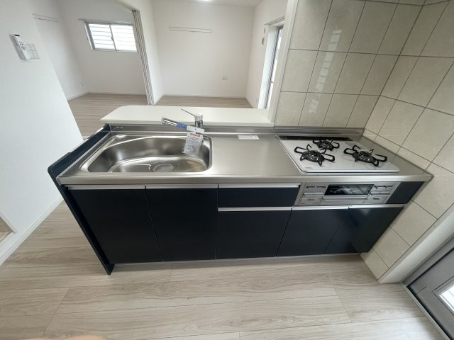 沖縄市与儀３丁目のアパートのキッチン