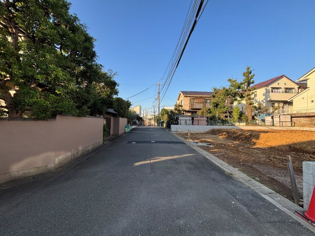 青葉区荏田町の前面道路含む現地写真