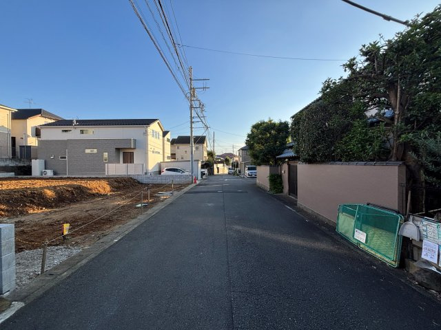 青葉区荏田町の前面道路含む現地写真