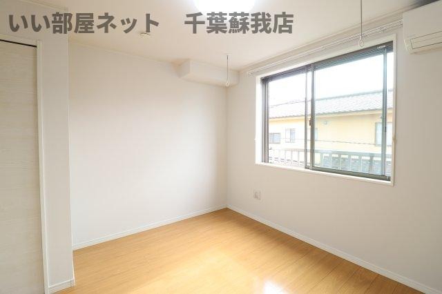 Fullea千葉中央の居間・リビング