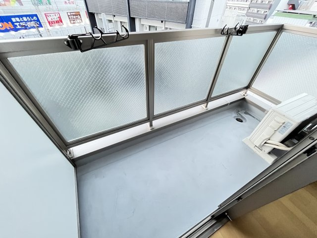 アンソレイユ京橋のバルコニー|同物件別部屋の写真です。