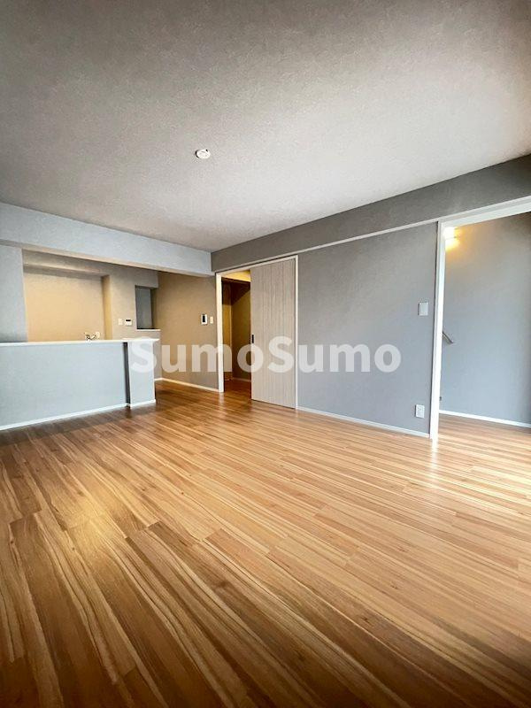 RESIDENCE城西の居間・リビング|ゆったり過ごせる居間です