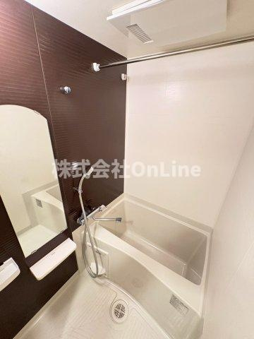 Luxe長田の浴室