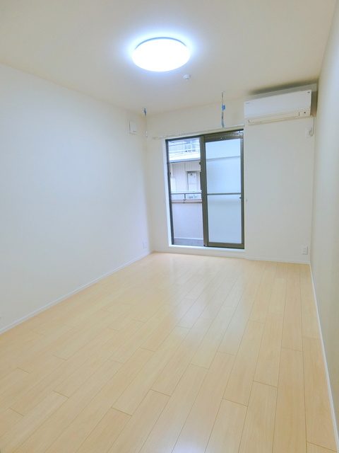 ドーモ高井戸の洋室|★お部屋は凹凸も少なくレイアウトがしやすいです★