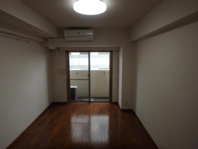 パレステュディオ渋谷本町の洋室