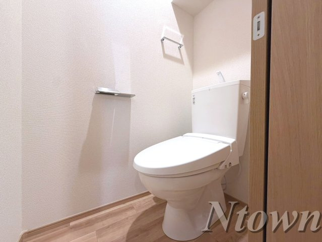 【トイレ】 | REGALEST草薙町 | ゆったりとした空間のトイレです