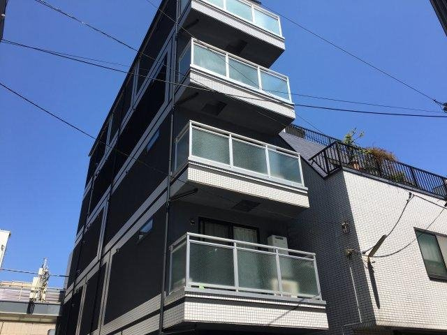 b'CASA 深川森下の外観