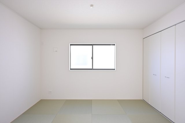【和室】 | 太田市新田上江田町第1　クレイドルガーデン | 続き間の和室は開放するとゆったり過ごせて小さなお子様の遊び場にもぴったり♪
