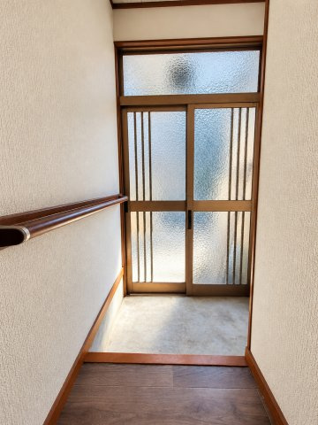 朝霞市幸町２丁目戸建の玄関