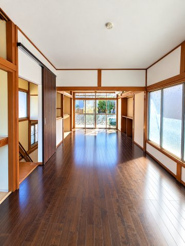 朝霞市幸町２丁目戸建の洋室