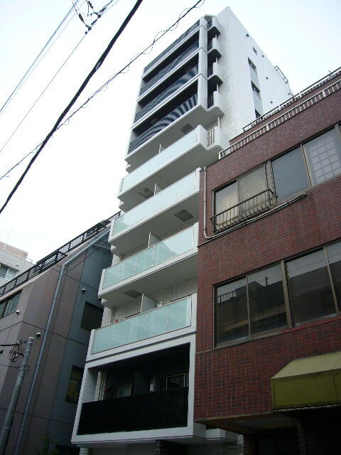 クレストコート文京湯島の外観
