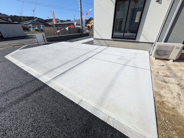 常陸太田市西三町　1期　新築戸建て　1号棟の駐車場|駐車は5台以上可能です♪