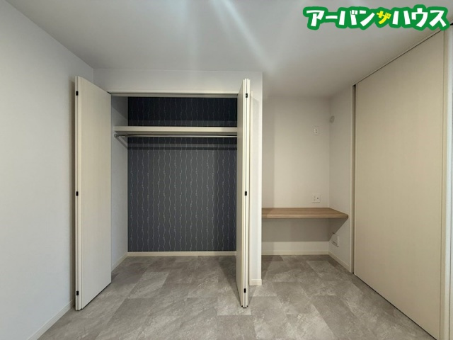 レガーレ原尾島の洋室