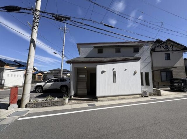 近江八幡市桜宮町の店舗の外観