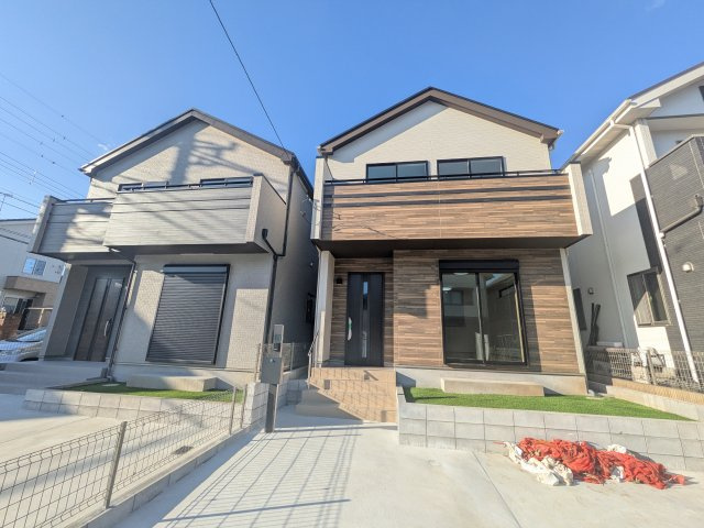 守谷市松ケ丘6丁目15番　新築戸建て　B号棟の外観|【月々9万円台〜】
写真だけでは伝わらない快適さを、ぜひ現地で体感しませんか？
即日見学可能です！平日のご案内も可能です♪
お気軽にお問合せください！