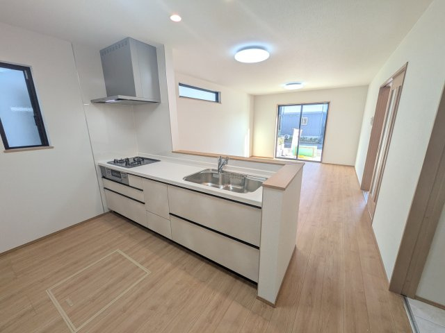 守谷市松ケ丘6丁目15番　新築戸建て　B号棟の居間・リビング