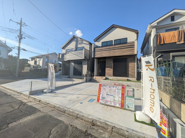 守谷市松ケ丘6丁目15番　新築戸建て　B号棟の外観
