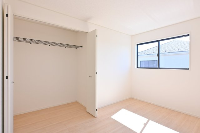 【収納】 | 太田市新田上江田町第1　クレイドルガーデン | 全居室収納付きでお部屋もスッキリ片付きます♪