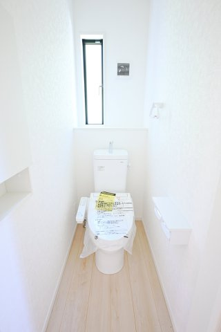 【トイレ】 | 太田市新田上江田町第1　クレイドルガーデン | トイレは２つあるので忙しい朝も家族と分けて使用できます♪