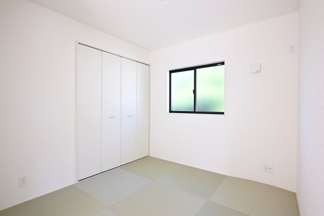 【和室】 | 太田市新田上江田町第1　クレイドルガーデン | 続き間の和室は開放するとゆったり過ごせて小さなお子様の遊び場にもぴったり♪