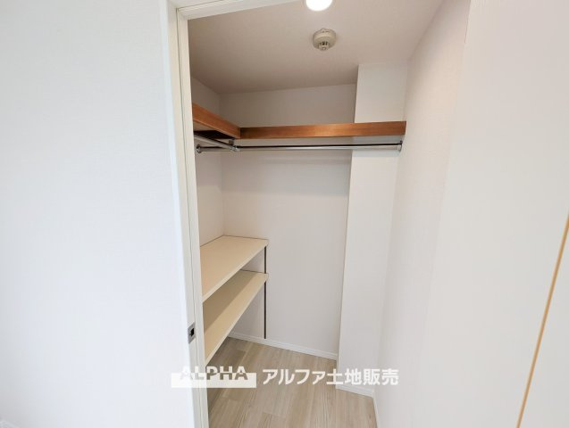 EXY久米川の収納|【Smart Storage】◆すっきり整う住空間◆
衣類や日用品を整理して収納することで、居室を広く使いやすく。生活用品をまとめて片付ければ、毎日の暮らしもすっきり整います。