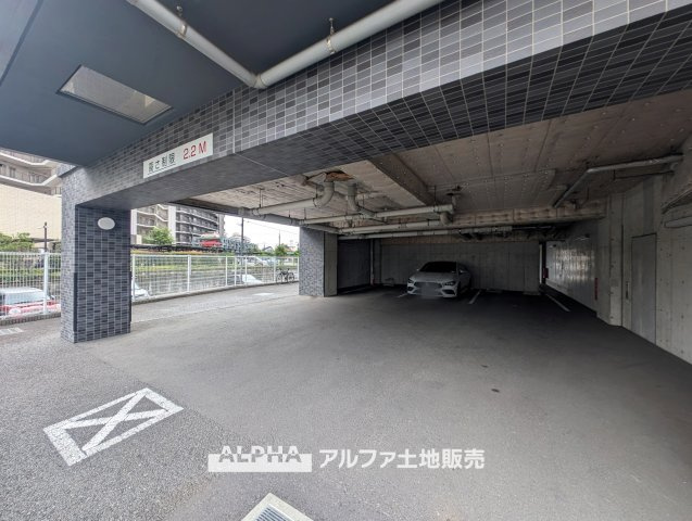 EXY久米川の外観|【Pet Friendly Life】◆ペットと暮らせる住まい◆
大切なペットと一緒に生活できるマンション。オートロックや防犯カメラを備え、毎日の暮らしに安心感を添えます。（飼育細則あり）