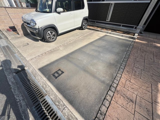 D-room服部寿町の駐車場