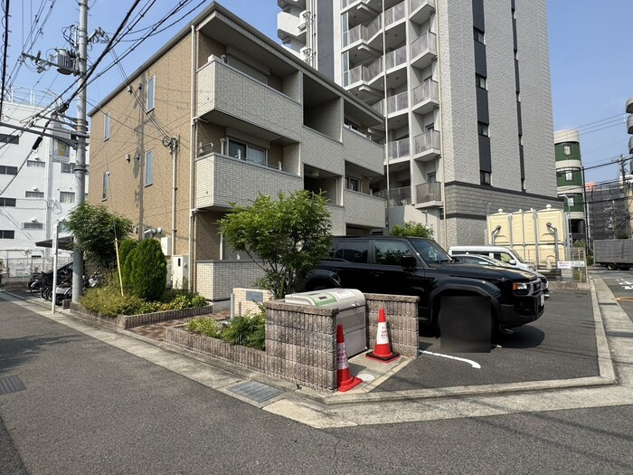 ルミエールの駐車場